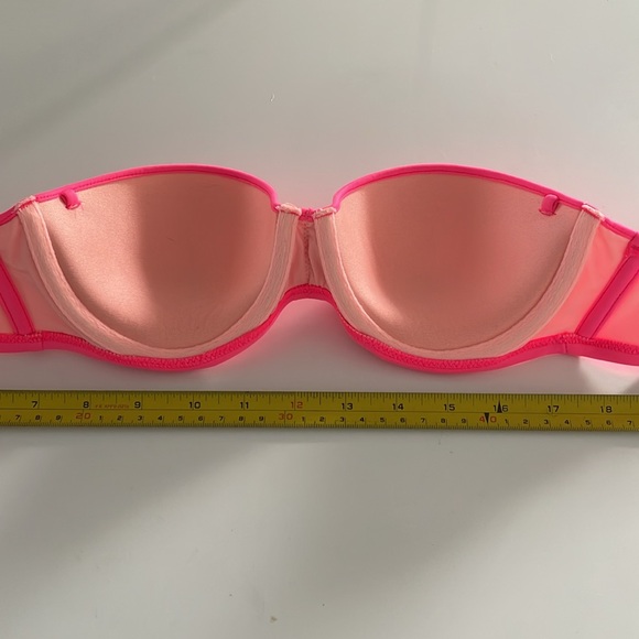 32C VS Strapless Pink Bikini Top - Picture 4 of 8